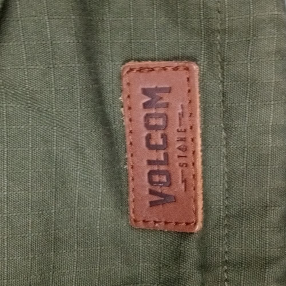 Volcom Jacket. - Picture 2 of 12